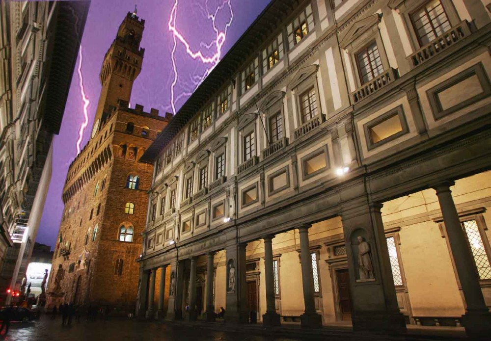 Nubifragi in Toscana: allagamenti, blackout e numerosi interventi dei soccorsi