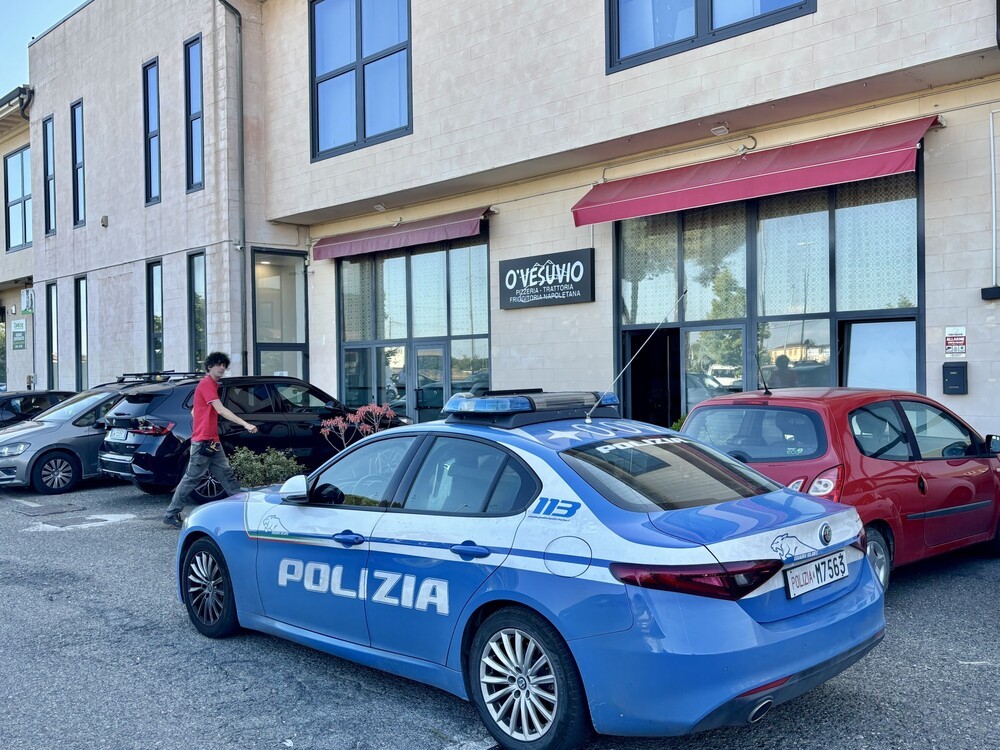 Banda del buco in azione in una farmacia a Empoli