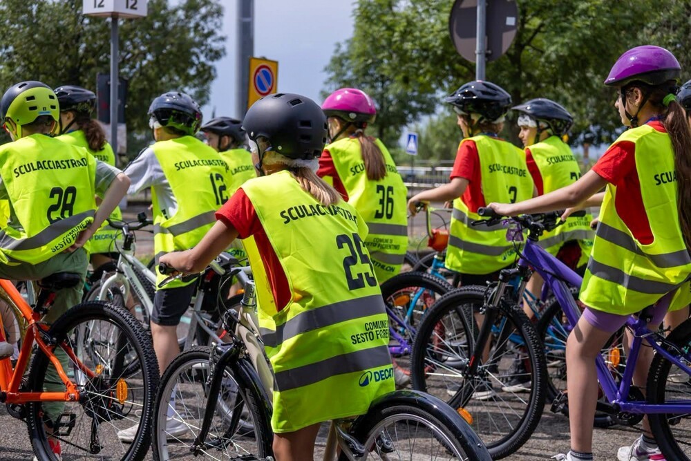 Bike sharing: stretta su multe e controlli con l’IA. In arrivo sconti notturni e agevolazioni per i residenti