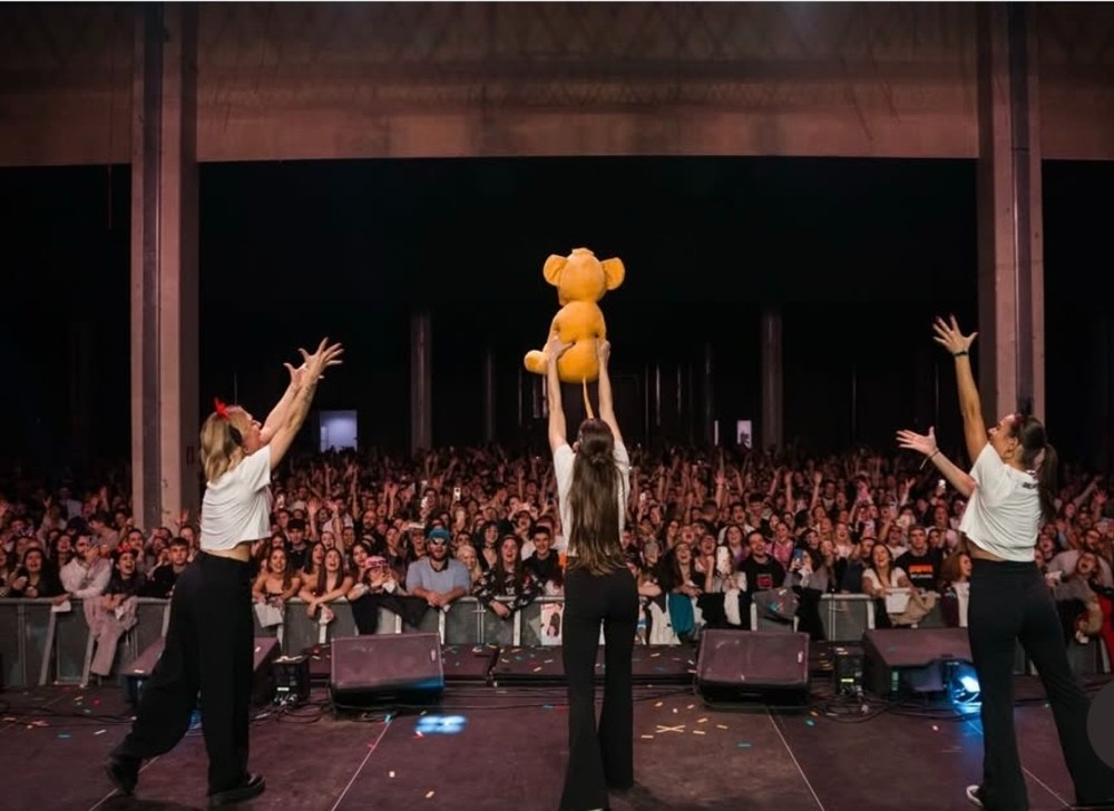 Teenage Dream a Mont’Alfonso sotto le stelle le hit degli anni 2000: da cantare e da ballare