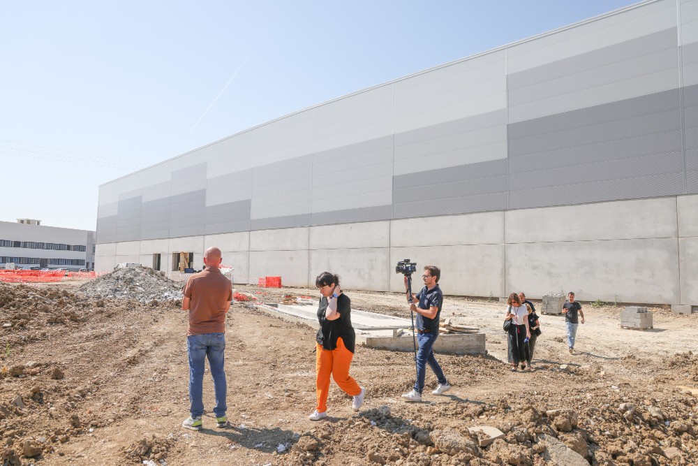 Capp Plast, colleghi e istituzioni ricordano Kumara: «Di lavoro si deve vivere»