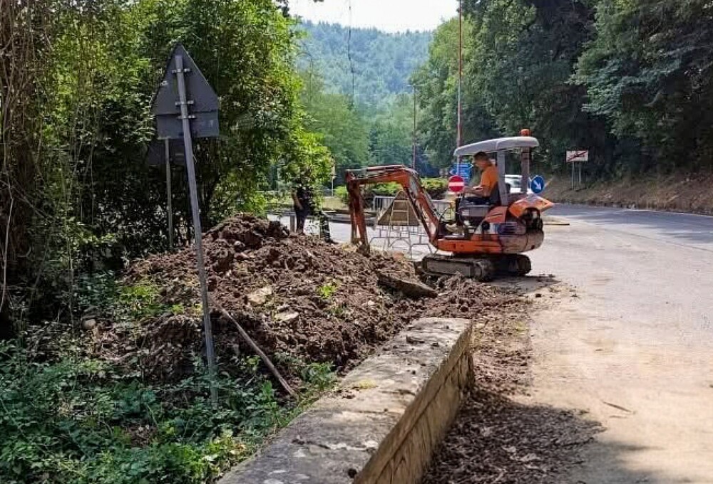 Pian di Grassina e via delle Fornaci, nuovi marciapiedi in arrivo. Al via i lavori per la riqualificazione di 250 metri di camminamento