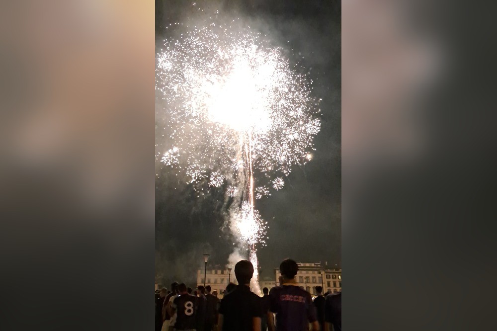 Firenze si tinge di viola, migliaia in corteo per il centenario