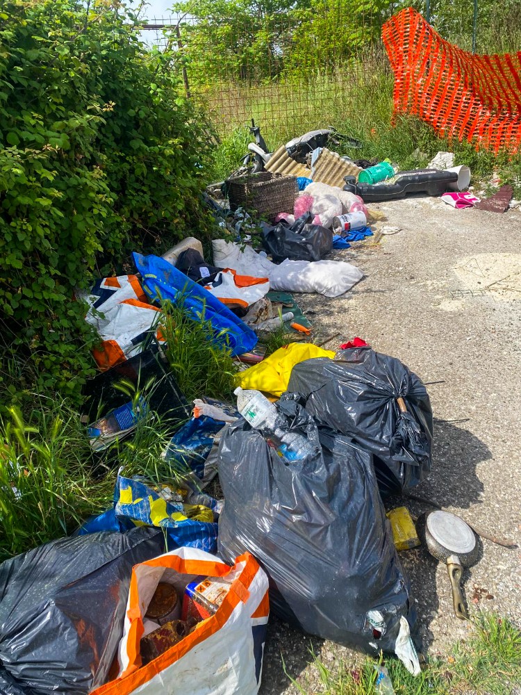 Scoperte discariche abusive nei boschi della Val di Pesa, in 4 denunciati