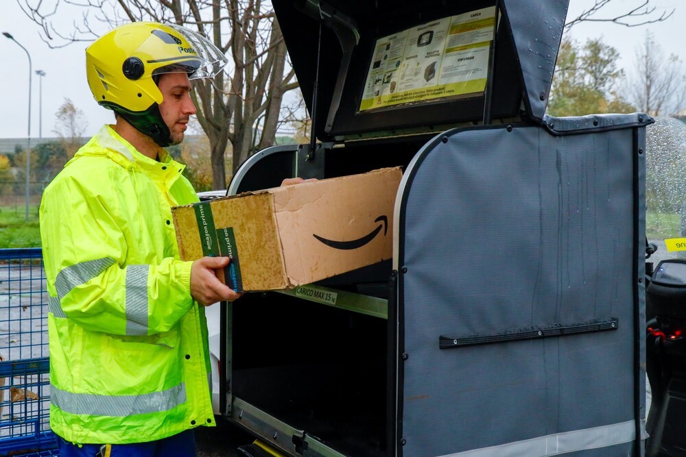 L'ultimo miglio diventa green: da lunedì in piazza Annigoni il micro-hub pilota per le merci