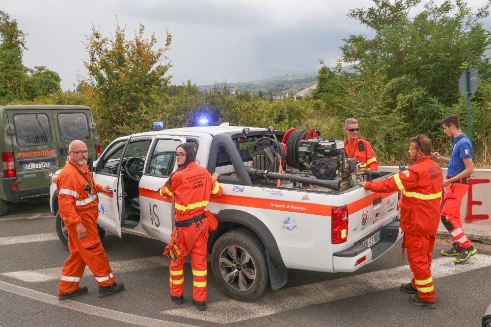 Vigili del fuoco, allarme organici a Firenze: «Manca fino al 30% del personale»