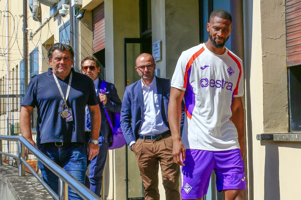 Fiorentina, Beto è arrivato a Firenze: sarà lui il nuovo attaccante di Grosso