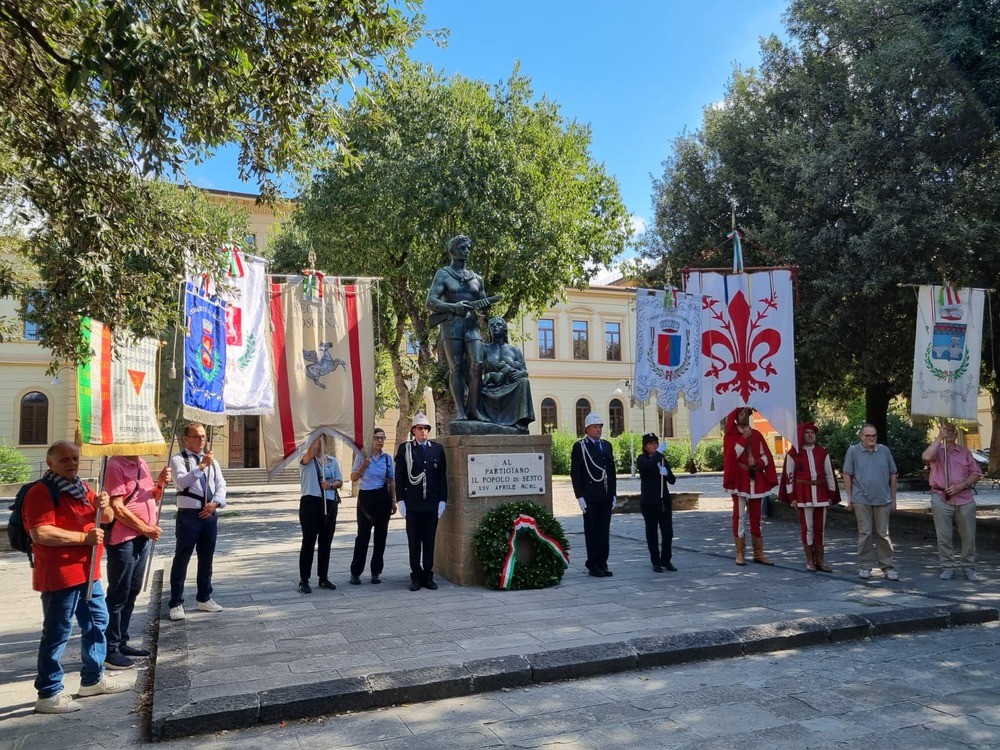 Sesto Fiorentino celebra la Liberazione: corteo, commemorazioni e il concerto dei 99 Posse