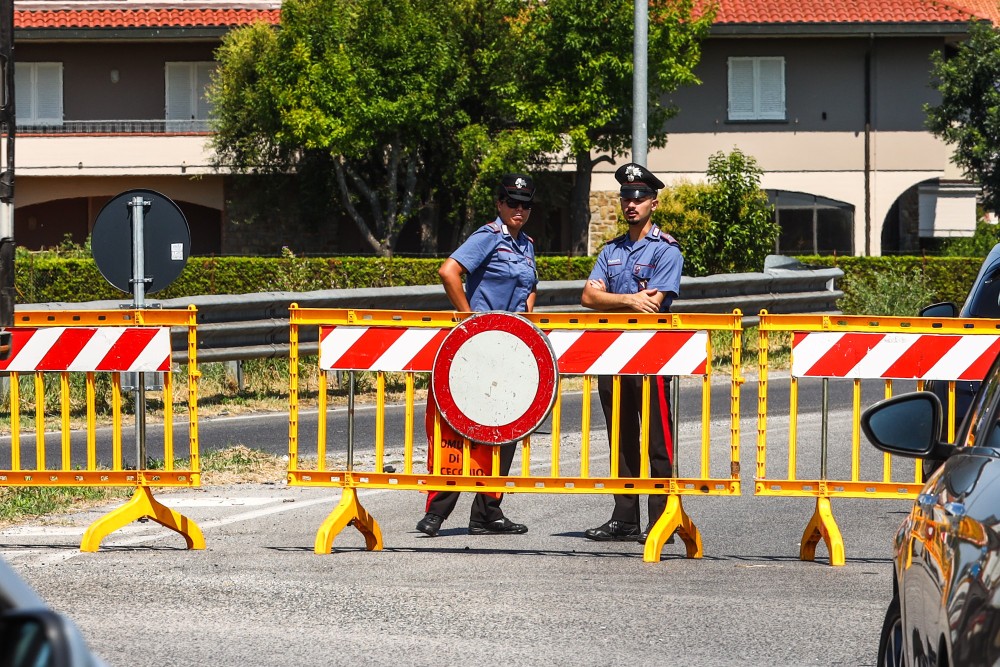 Scontro frontale in via di Rosano, una donna trasportata d’urgenza a Careggi