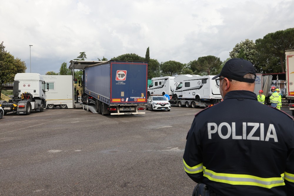 Uccisa in A1, gli inquirenti ipotizzano la premeditazione