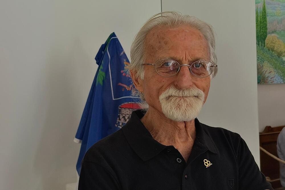 “Il Sindaco accoglie l’Arte”, in Comune la scultura di Piero Gensini