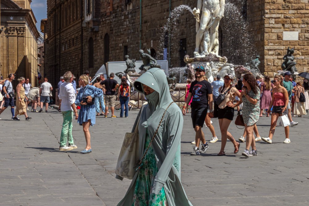 Meteo Firenze, domenica di sole e caldo intenso: massime fino a 37 gradi