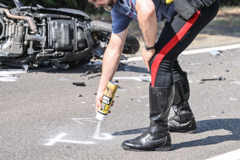 Tragico incidente: muore in moto a 21 anni