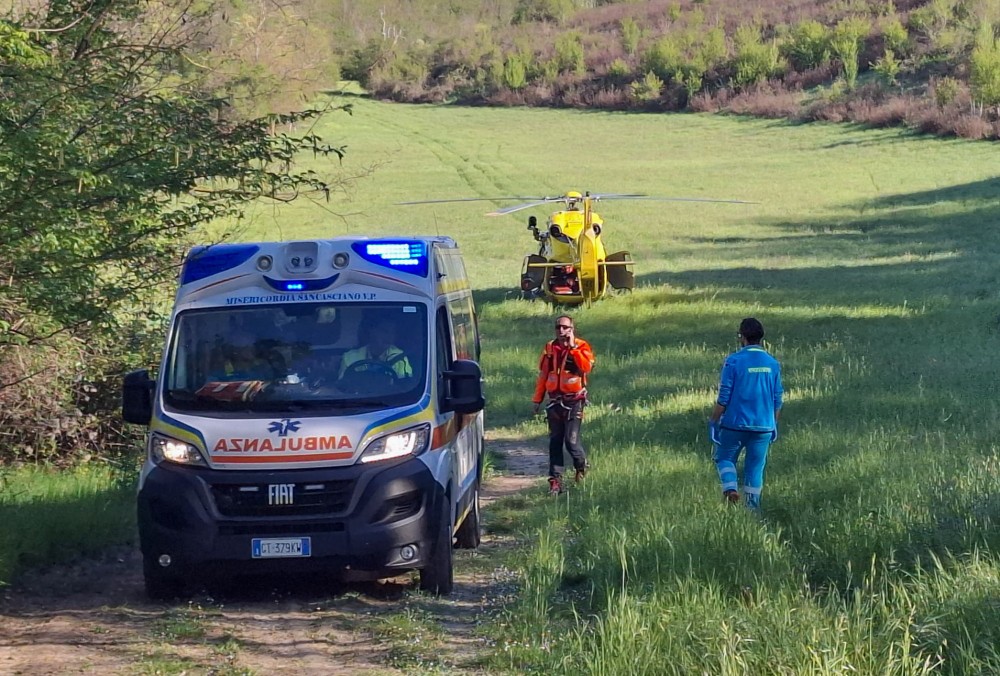 Scandicci, trattore si ribalta nell’orto: muore Daniele Gori