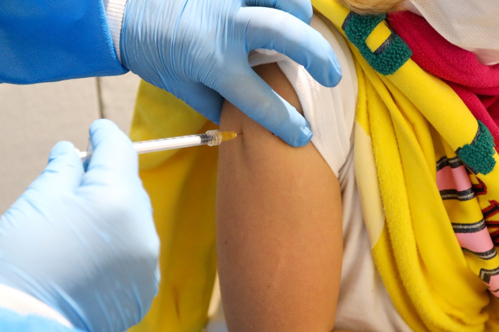 Vaccini contro influenza, Covid e virus sinciziale: la campagna parte a ottobre
