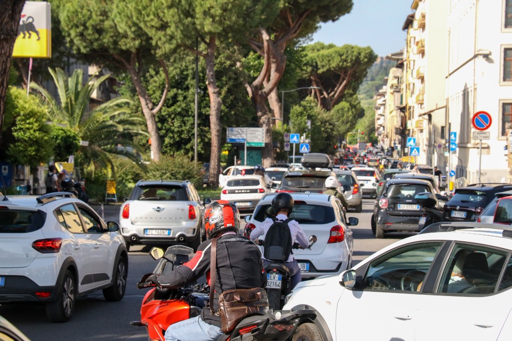 Nuova viabilità, via Scialoja finisce nell’imbuto del traffico
