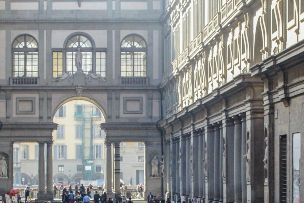 Uffizi, infiltrazione d'acqua durante il temporale: sfiorato il Bacco di Caravaggio