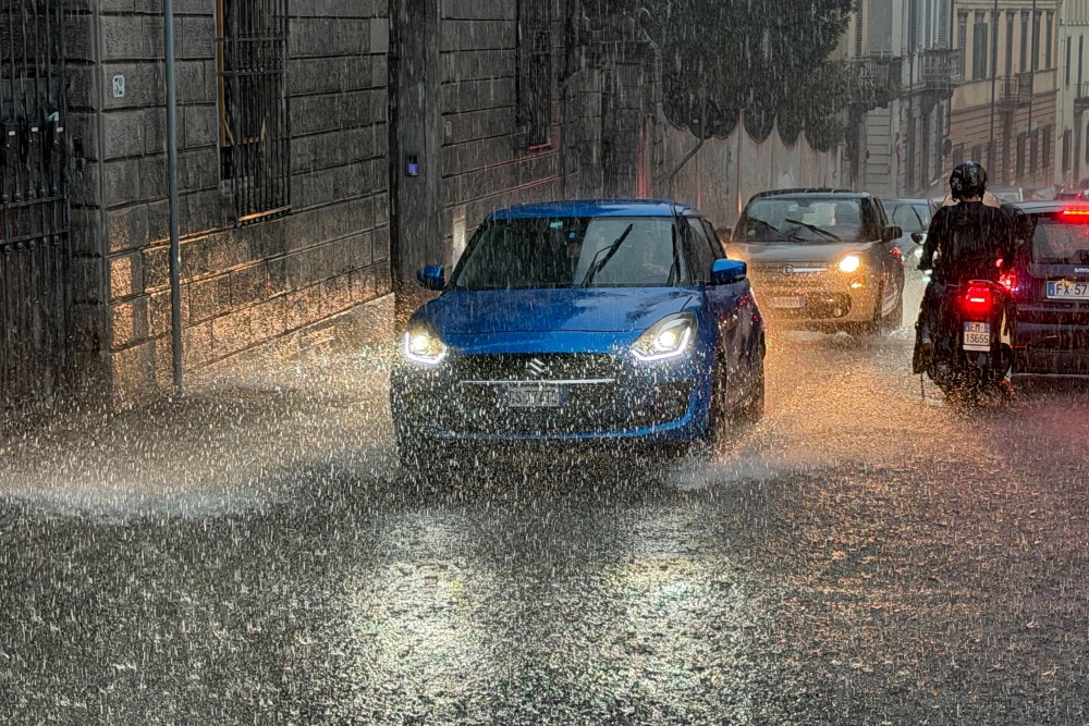 Meteo Firenze, giornata nuvolosa con possibili piogge deboli