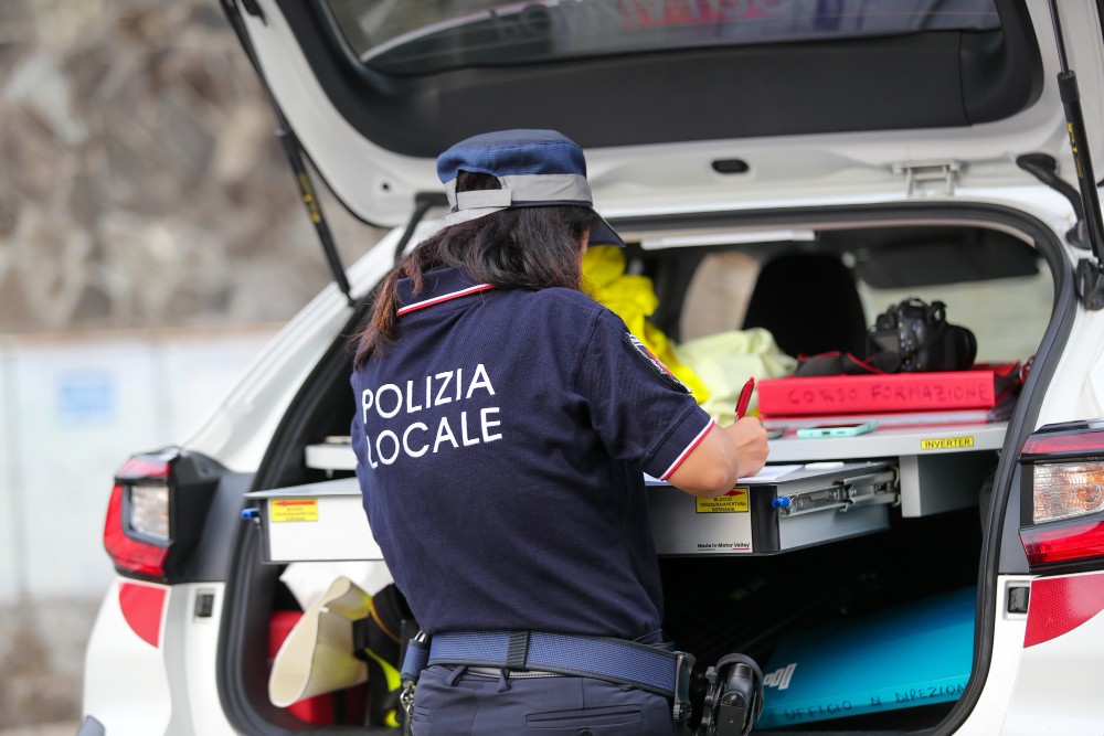 Furto nell’appartamento del cardinale Simoni in piazza Duomo: bottino da 30mila euro