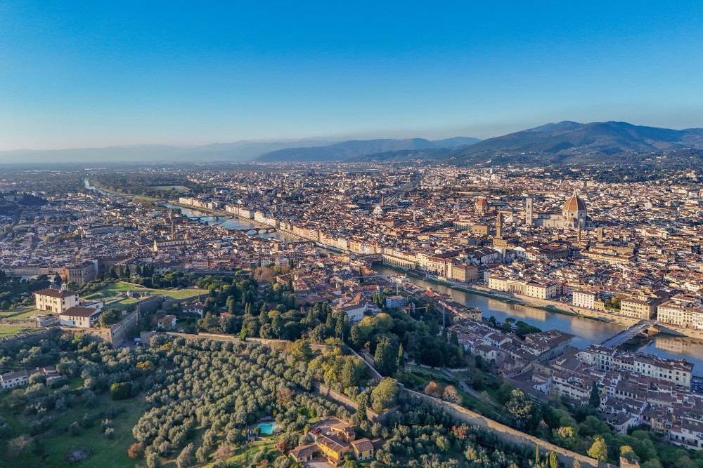 Largo Annigoni, una piazza ancora in cerca di vita
