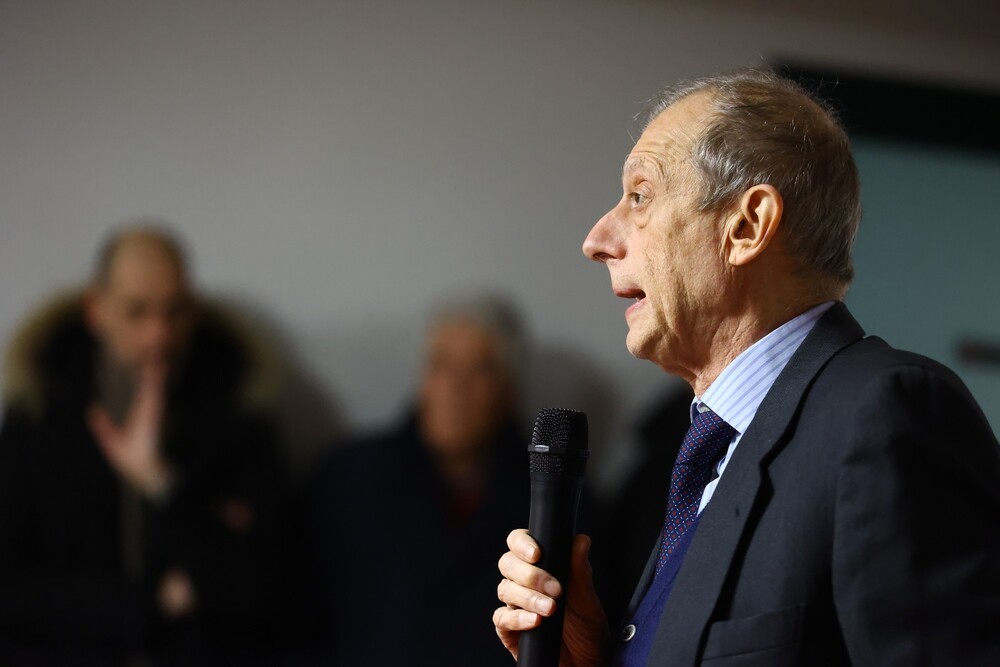 Fassino (Pd) a M5S e Avs: incoerente dire che Kiev va sostenuta e dire no alle armi