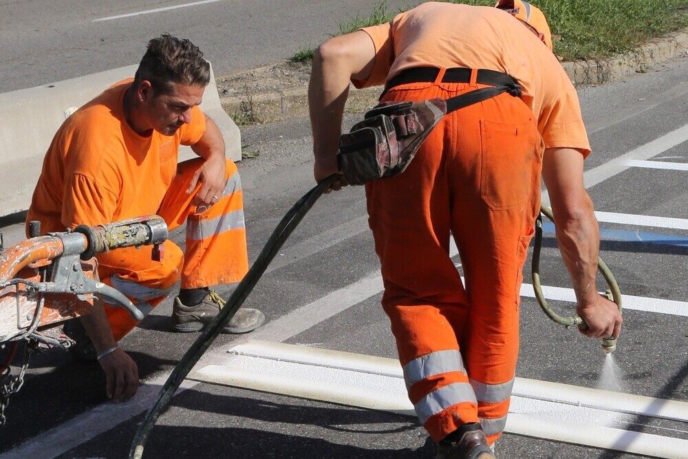 Piste ciclabili: via libera della giunta alla riqualificazione della segnaletica in tutta la città