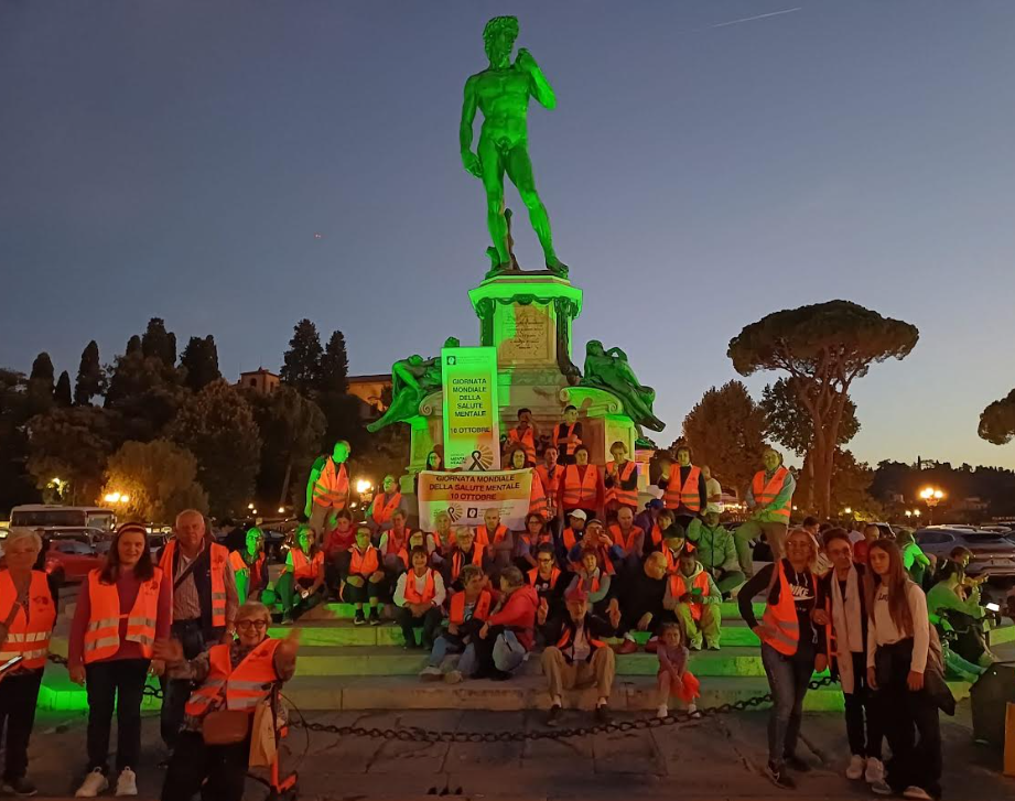 “Ascoltare le esperienze vissute”: la Toscana si illumina di verde per Giornata Mondiale della Salute Mentale 