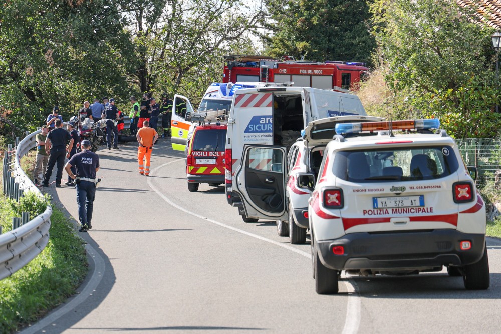 Firenze, incendio nelle baracche di via dell’Erta Canina