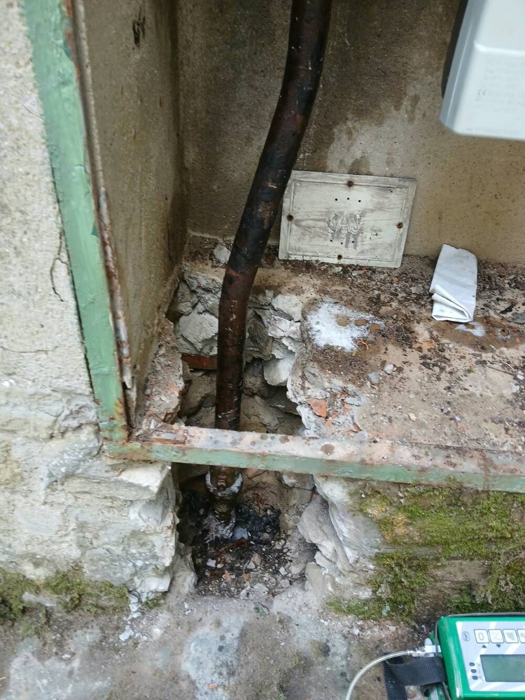 Fuga di gas in via dei Medici, intervento di Firenze Manutenzioni: perdita messa in sicurezza senza interrompere l'erogazione