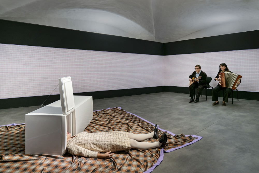 BENNI BOSETTO: The Ballad of the Blue Kind, 22 ottobre-23 dicembre 2026 ex-Teatro dell’Oriuolo, IED Firenze & Strozzina, Palazzo Strozzi