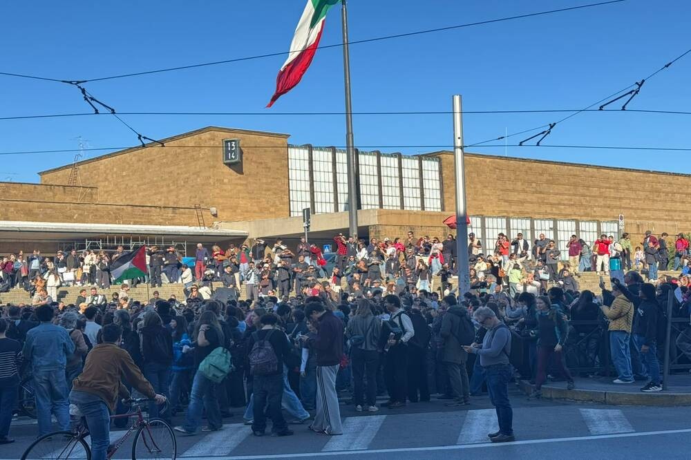 Cortei, dieci denunciati a Firenze per occupazione binari il 24 ottobre
