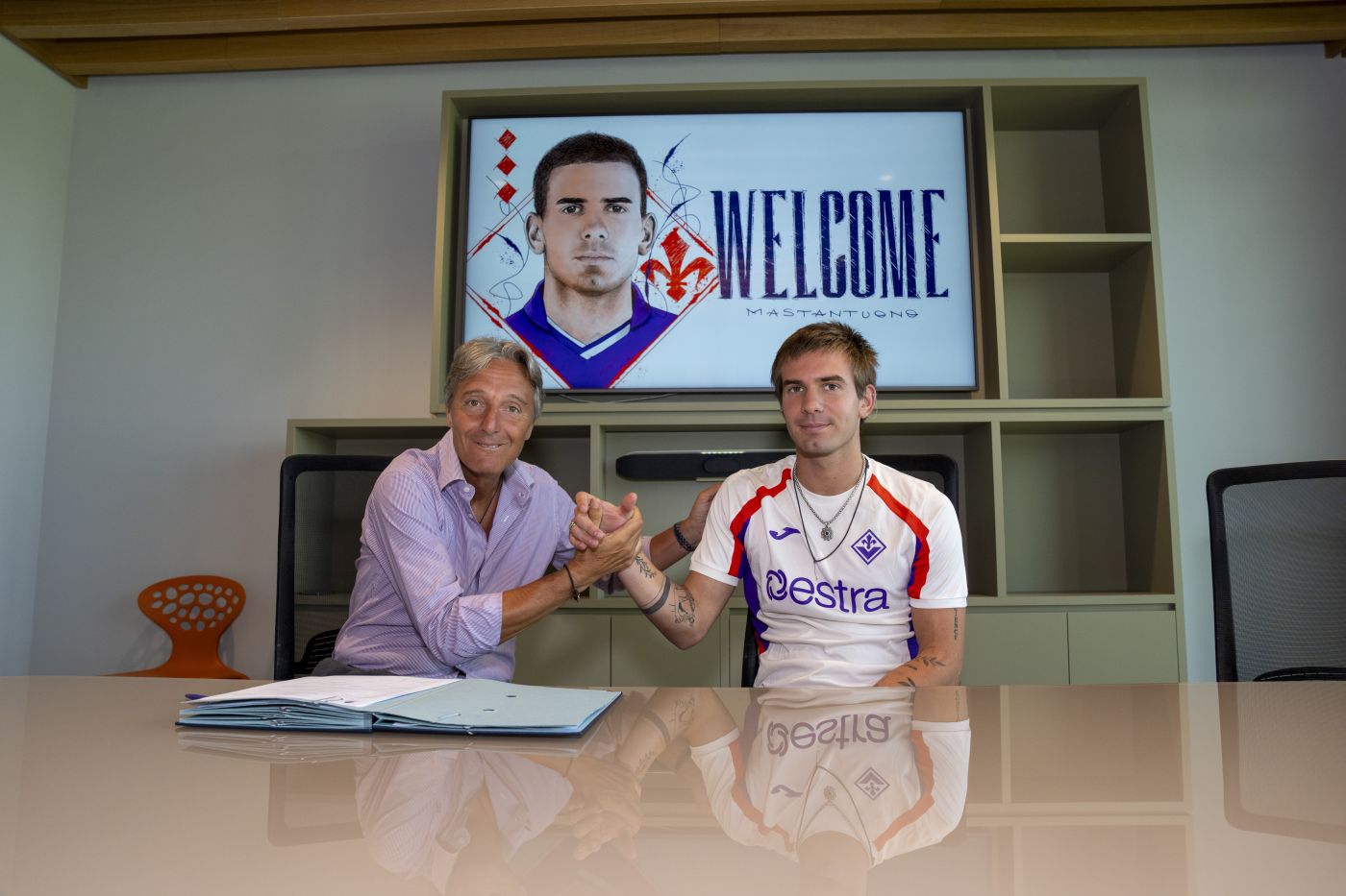 Mastantuono si presenta alla Fiorentina: 